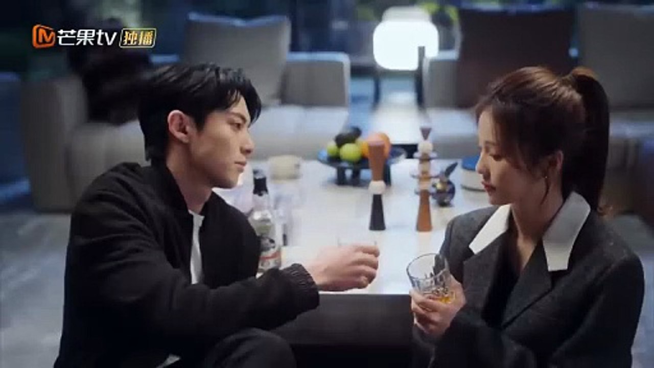 Girlfriend gets drunk and is being pulled into CEO's arms