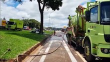 BR-277 é interditada em Cascavel para limpeza de resíduos químicos