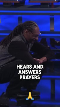 Snoop Dogg Takes Over Fast Money on Celebrity Family Feud
