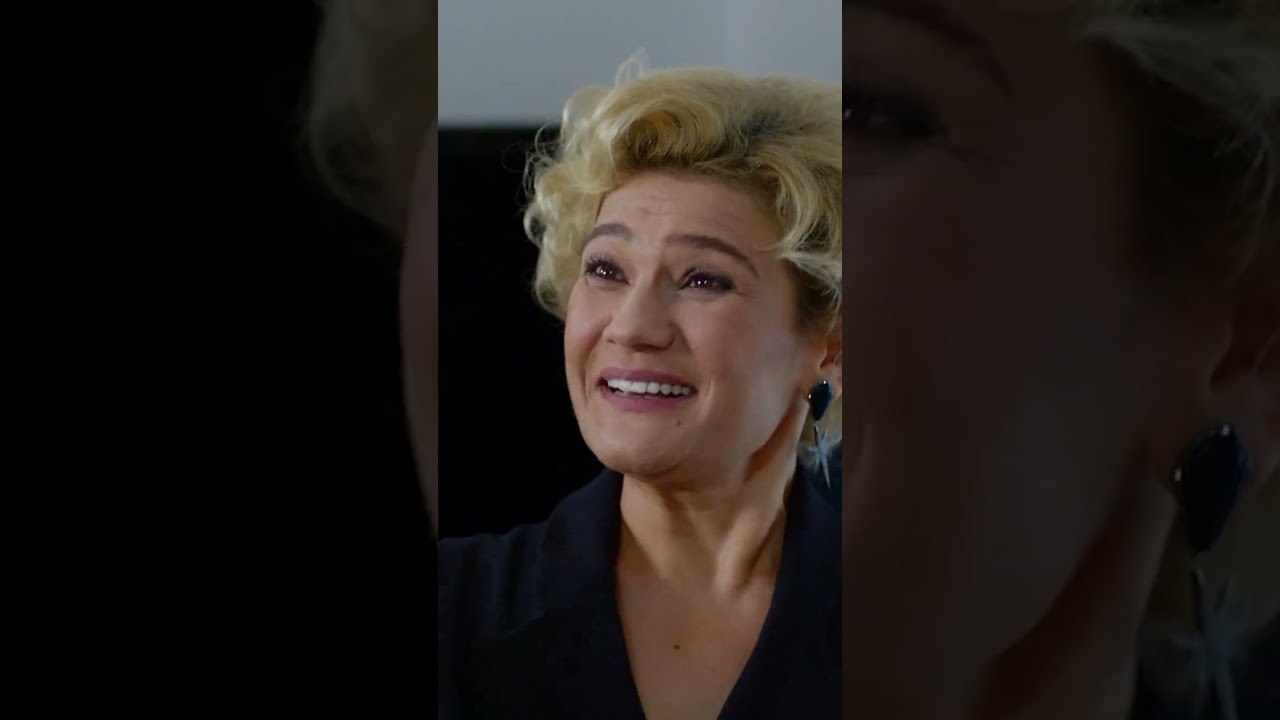 أم أوزان المجنونة 😂 | مسلسل العاشق يفعل المستحيل #shorts #sevenneyapmaz #مسلسلات_تركية