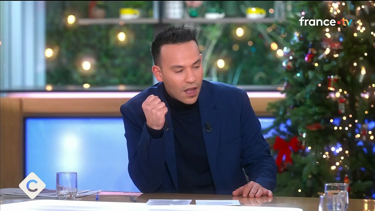 VOICI - "C'était feu vert" : Claude François Jr dément avoir été réticent à l'utilisation de la chanson Le Mal-aimé dans la publicité du loup (ZAPTV)