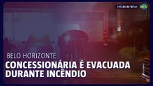 Concessionária retira veículos de estacionamento ao lado incêndio em BH