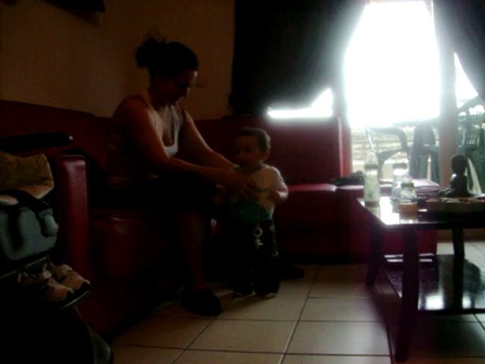 nolan debout