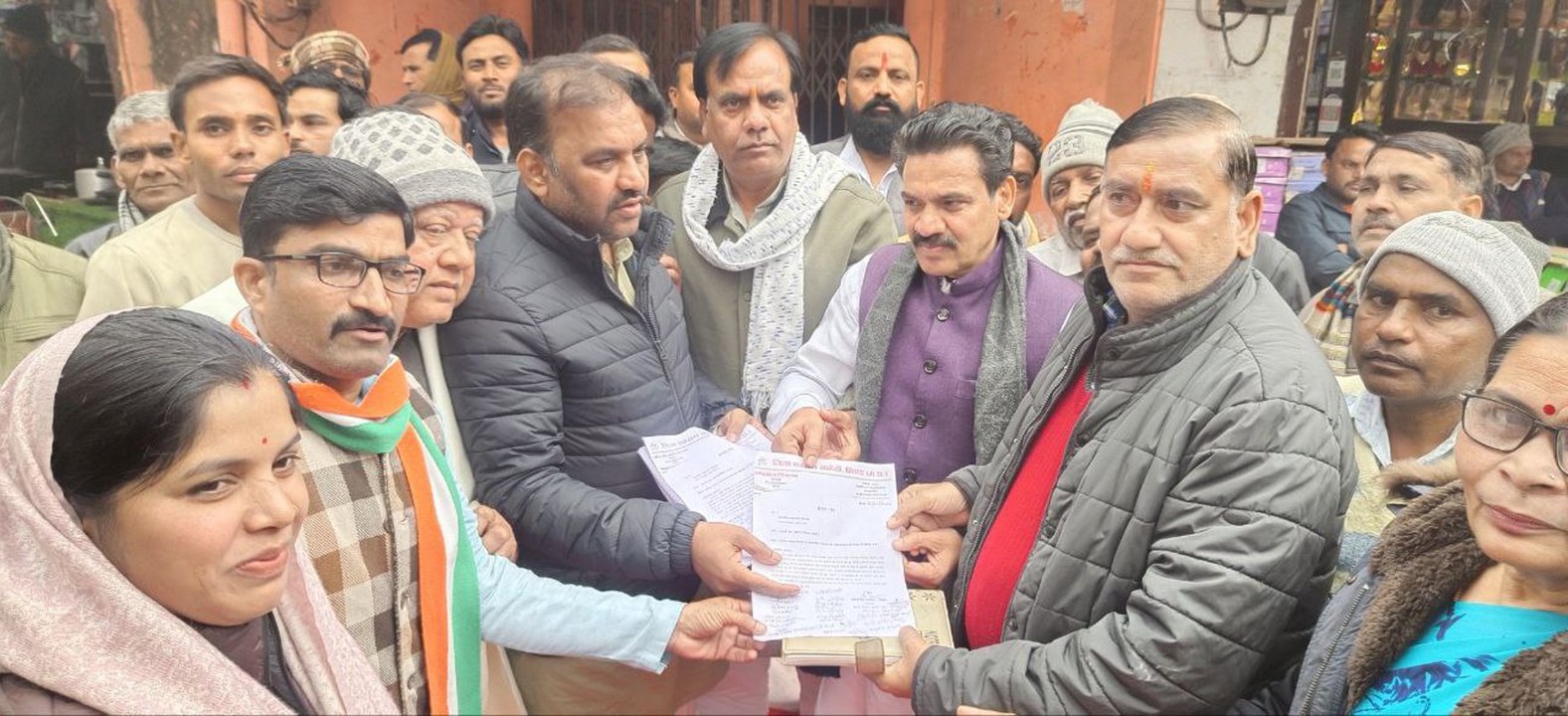 मनरेगा का नाम बदलने के विरोध में कांग्रेस का धरना