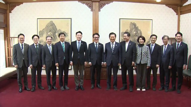 당정 석유화학·철강 구조개편 불가피...노동자 보호 주력 / YTN