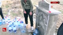 Ankara'da su kesintisi yaşayan vatandaşlar ihtiyaçlarını çeşmeden gideriyor