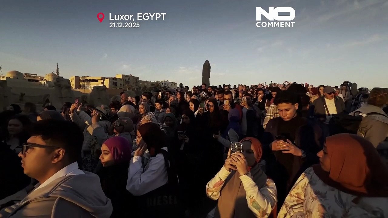 Solstice d'hiver : le lever du soleil s'aligne avec le temple de Karnak à Louxor, en Égypte