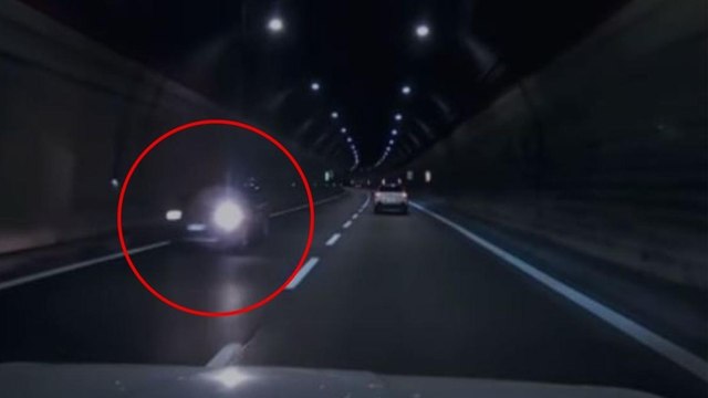 L'auto contromano sulla statale Milano-Valtellina filmata nella folle corsa