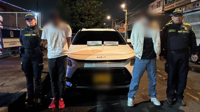 VIDEO captó cómo dos ladrones se robaron un carro, se les apagó en la huida y los atraparon