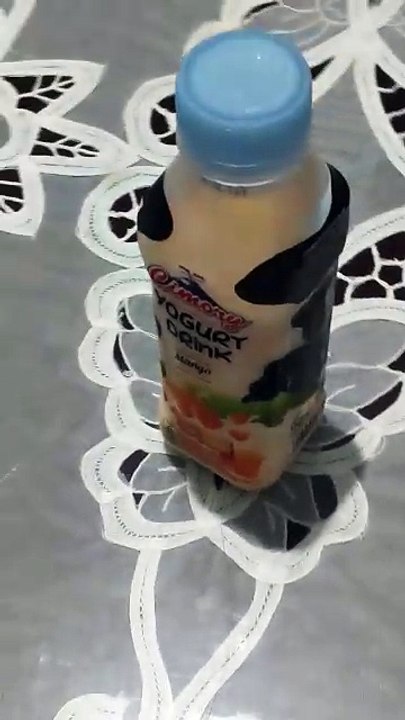 Minuman Yoghurt rasa buah