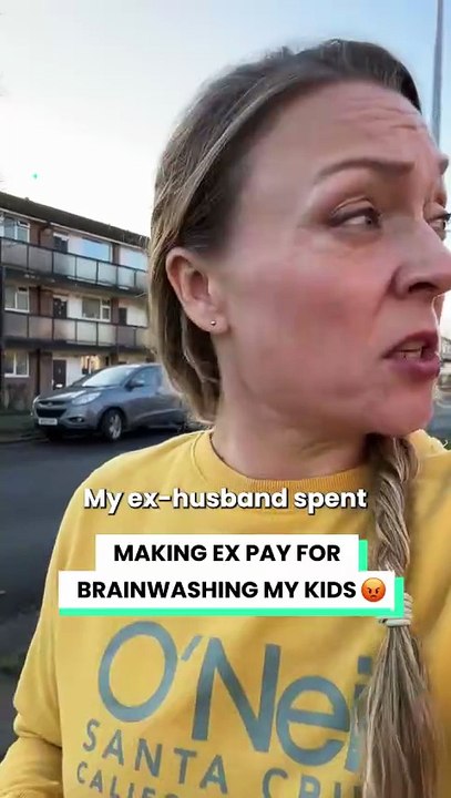 My ex spent £1000 on kids' presents behind my back😡