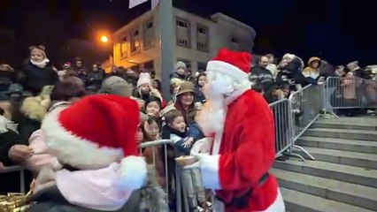 LE CREUSOT : Descente 2025 du Père Noël