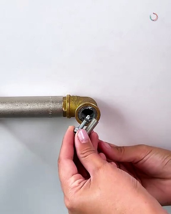 Plumbing hack everyone needs to know🛠️🚰