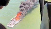 Lancha de luxo pega fogo e afunda no litoral do Paraná; veja vídeo