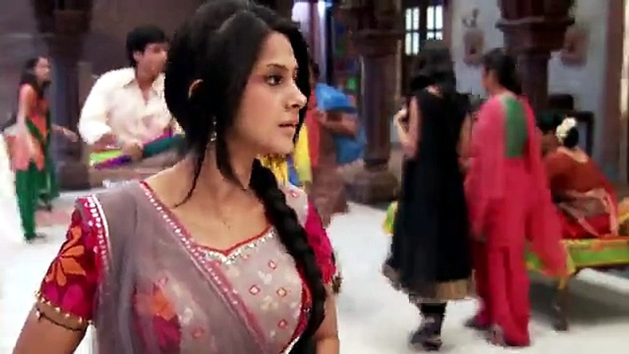 Saraswatichandra S01E12 Saras to Get Kite-flying Lessons Full Episode