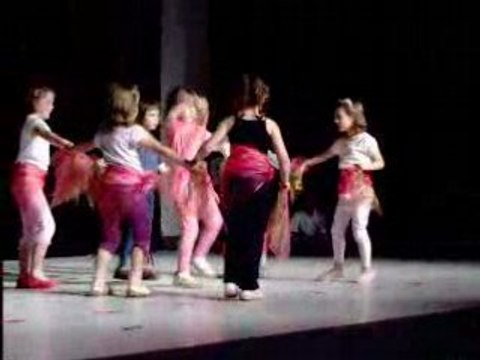 le cirque des enfants - danseuses