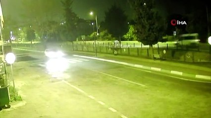 Bursa\'da minibüs dereye uçtu! O anlar kamerada