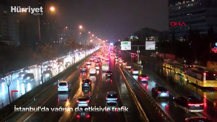 İstanbul'da yağışın da etkisiyle trafik yoğunluğu