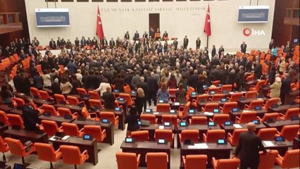 TBMM'deki bütçe görüşmelerinde yumruklu kavga