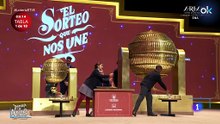 El descuido de RTVE en pleno sorteo de Lotería de Navidad 2025: "¿Esto qué es?"