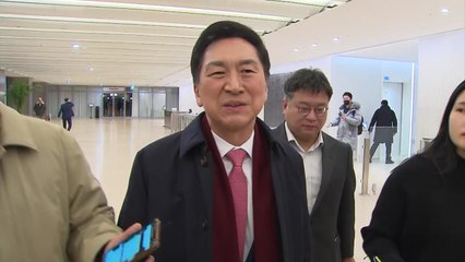 '로저비비에 선물' 김기현 의원, 특검 조사 진행 중 / YTN