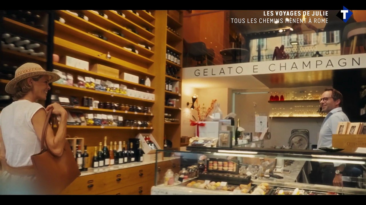 Julie Andrieu dans "Les voyages de Julie" sur T18