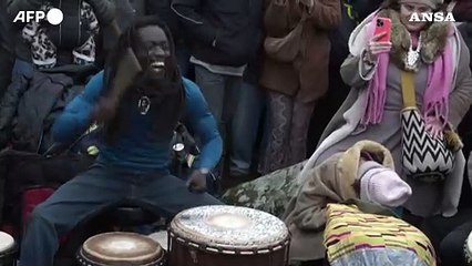 Tra riti druidi e pietre millenarie: Stonehenge saluta la notte più lunga dell'anno