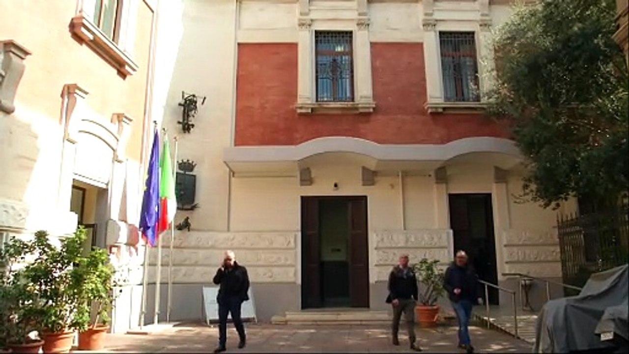 Rapina sul viale Giostra, due arresti della Mobile