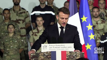 Fransa, yeni uçak gemisi inşa edecek