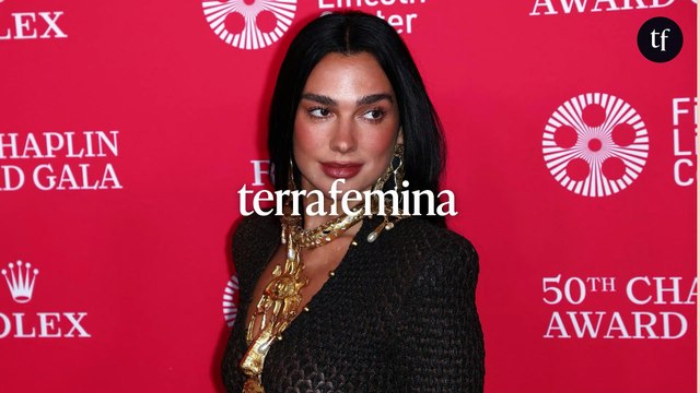 “Si canon”, “iconique : Dua Lipa pose en micro-bikini et dévoile ses abdos sculptés, internet s'enflamme