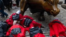 Die "Handmaids Army" auf Protestmarsch durch New York