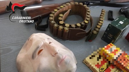 Nell'Oristanese ladri armati fuggono dopo il furto in casa, fermati e arrestati