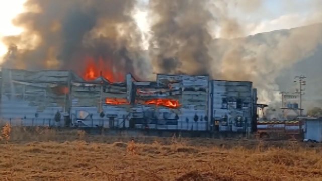 경기 포천시 인쇄공장서 큰불...대응 1단계 발령 / YTN