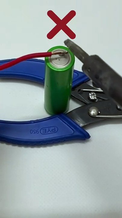 Soldering Hack | Easy Battery Cell Connection