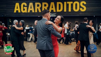 AGARRADITOS AUTOR JAVIER LINDO M.