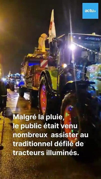 Défilé de tracteurs illuminés à Bourg-Achard