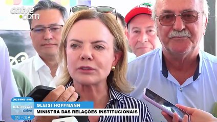 Ministra Gleisi Hoffmann visita Rio Bonito do Iguaçu e acompanha reconstrução da cidade