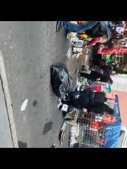 Ambulantes de Durango pelean por espacios para vender mercancía en la calle Patoni