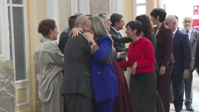 Pilar Alegría, ex ministra de educación, entrega la cartera de educación a Milagros Tolón