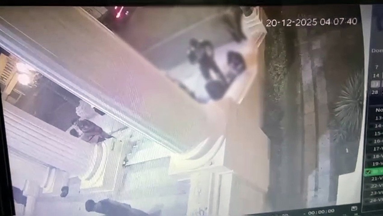 Prédio da Associação Comercial de Maceió é alvo de vandalismo às vésperas de evento natalino