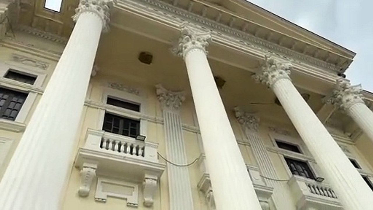 Prédio da Associação Comercial de Maceió é alvo de vandalismo às vésperas de evento natalino