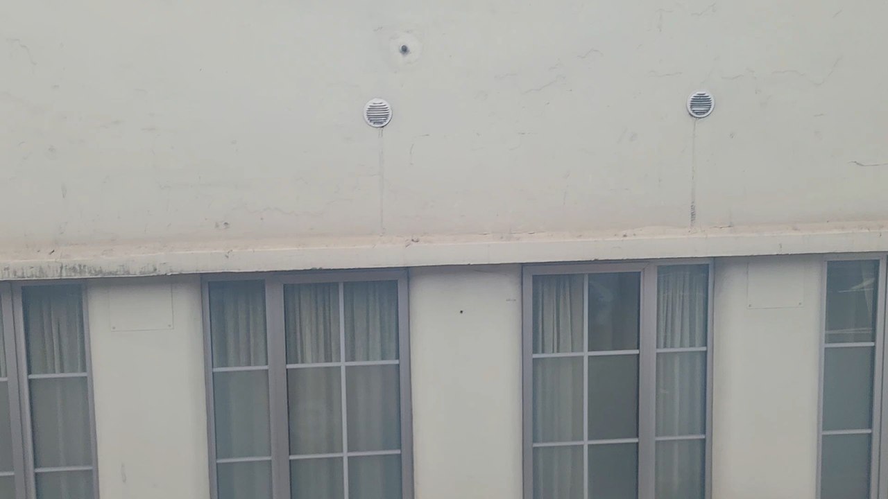 Another view from bus - 1 of 8 - First of eight videos I shot while I was on the 44 bus to Abilio's (a Portuguese/Brazilian café and delicatessen in Battersea) earlier today.