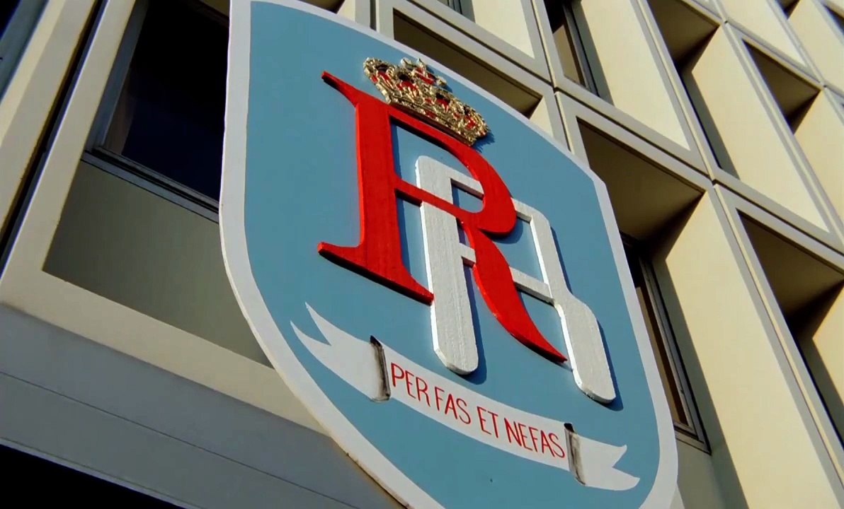 Die Olsenbande steigt aufs Dach | movie | 1978 | Official Trailer