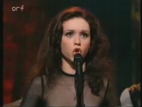 EUROVISION 1997 Turkey (Sebnem Paker - Dinle)