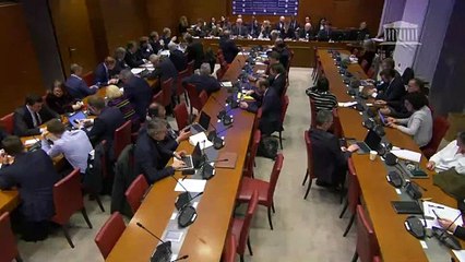 Commission des finances : M. Roland Lescure, ministre de l'économie et Mme Amélie de Montchalin, ministre de l’action et des comptes publics, sur le projet de loi spéciale autorisant à percevoir les impôts - Lundi 22 décembre 2025