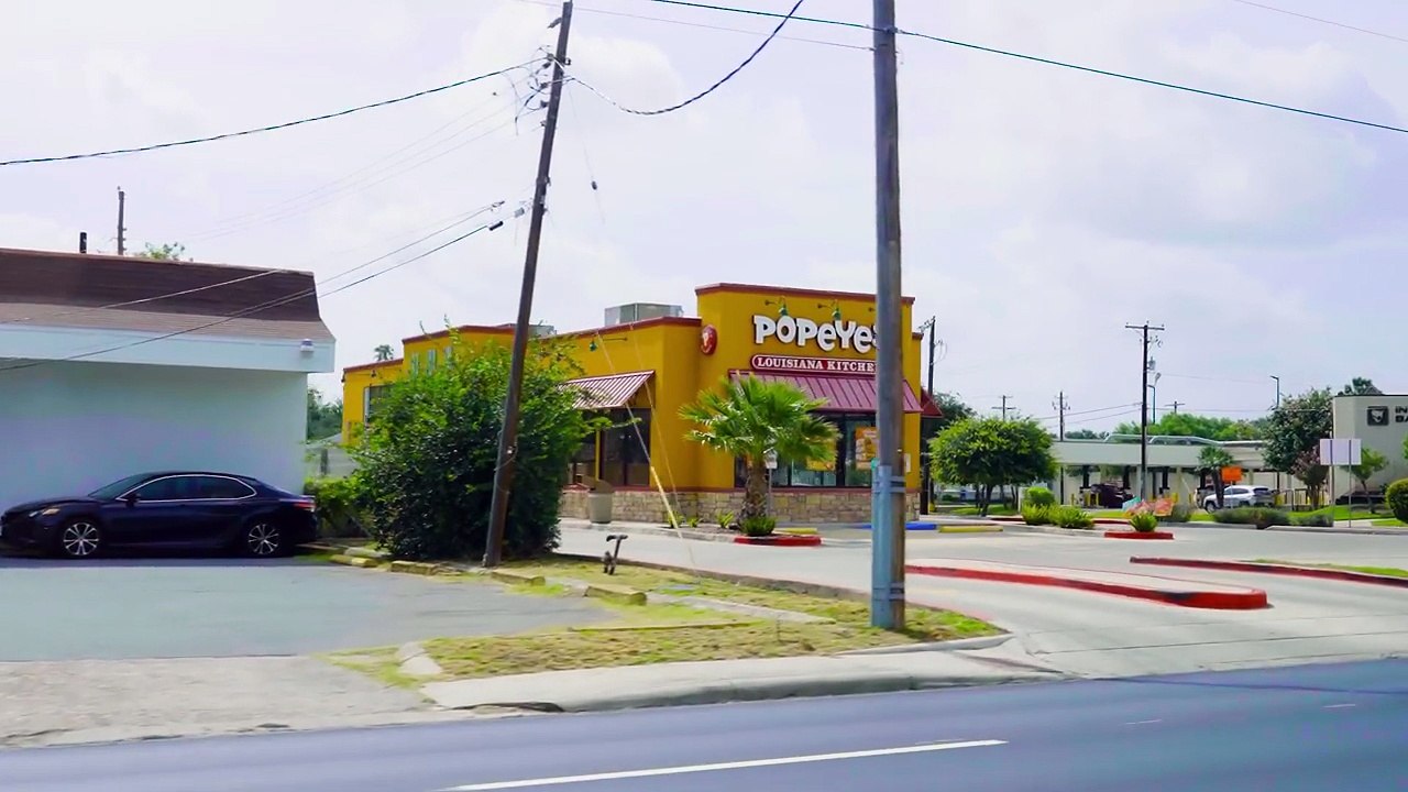 Visiting the Most Obese City in the World (76% are overweight)