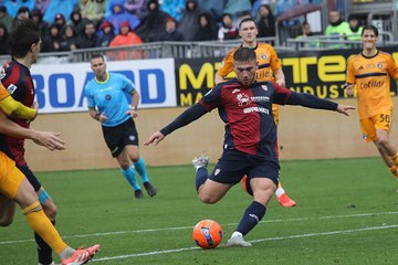 Cagliari-Milan, derby dei nuovi bomber: Kilicsoy e Fullkrug