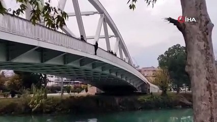 Manavgat’ta köprüde intihar girişimi: Polis 7’nci kez ikna etti
