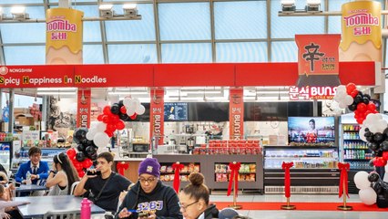 [기업] 농심, 뉴욕 JFK 공항에 '신라면 분식' 4호점 열어 / YTN