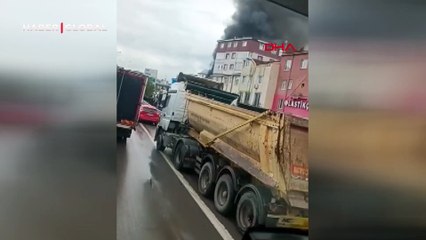 Pendik'te büyük yangın: Araçta başladı, bina ve mekanlara sıçradı